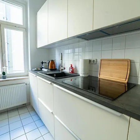 Full House Premium E3 * Magdeburg
